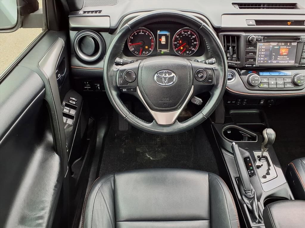 Thumbnail: 2016 Toyota RAV4 - 13