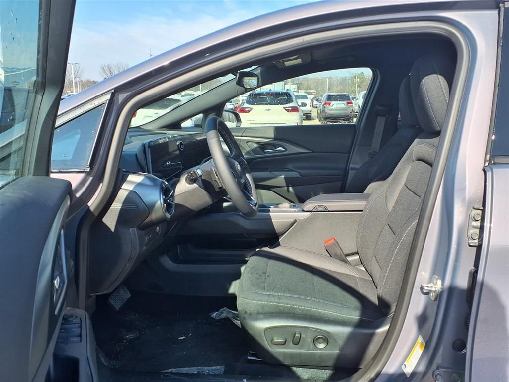 Thumbnail: 2026 Chevrolet Equinox - 14