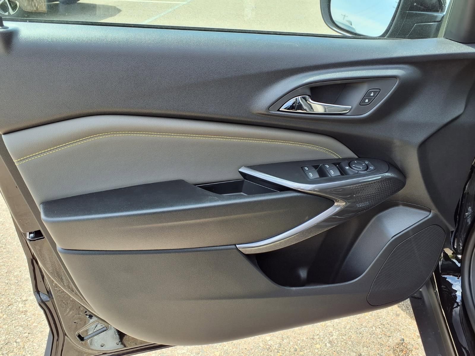 Thumbnail: 2026 Chevrolet Trax - 12