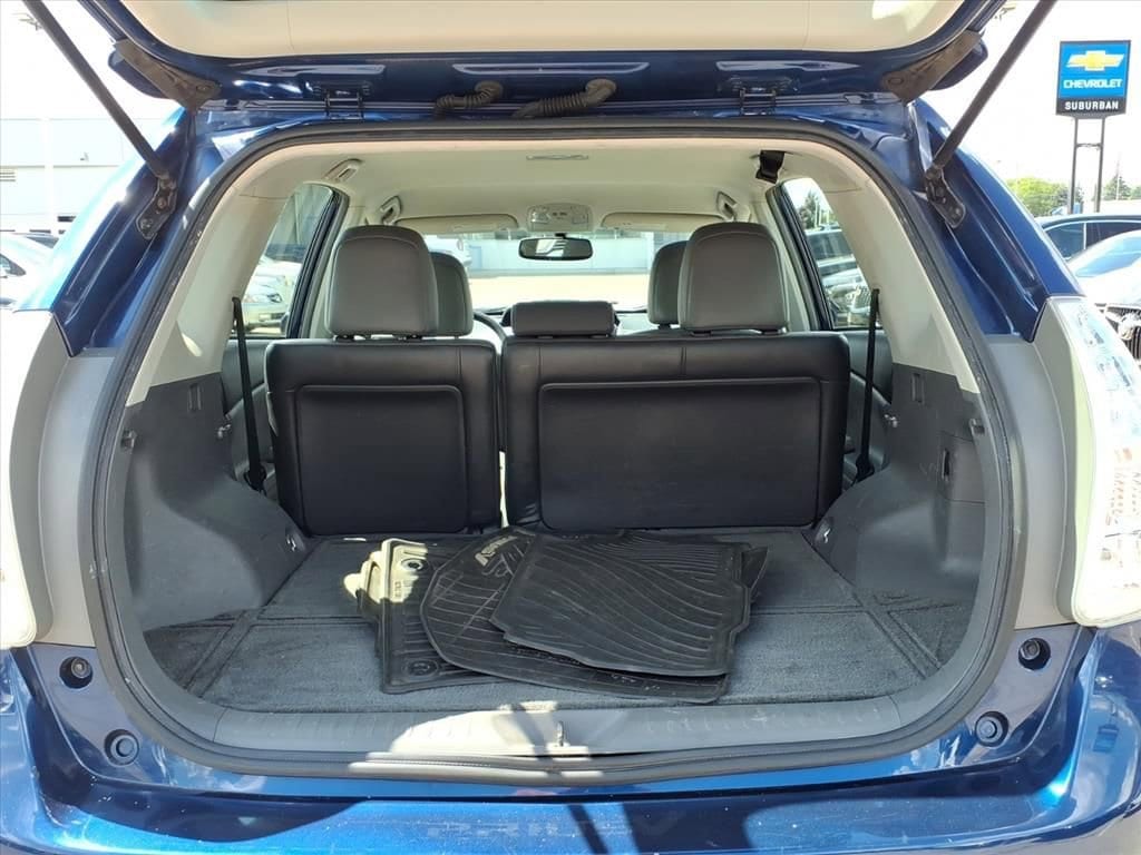 Thumbnail: 2012 Toyota Prius v - 9