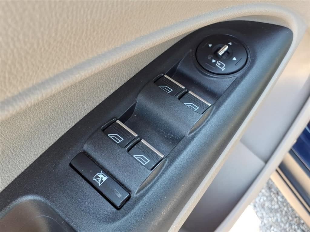 Thumbnail: 2014 Ford Transit Series - 15