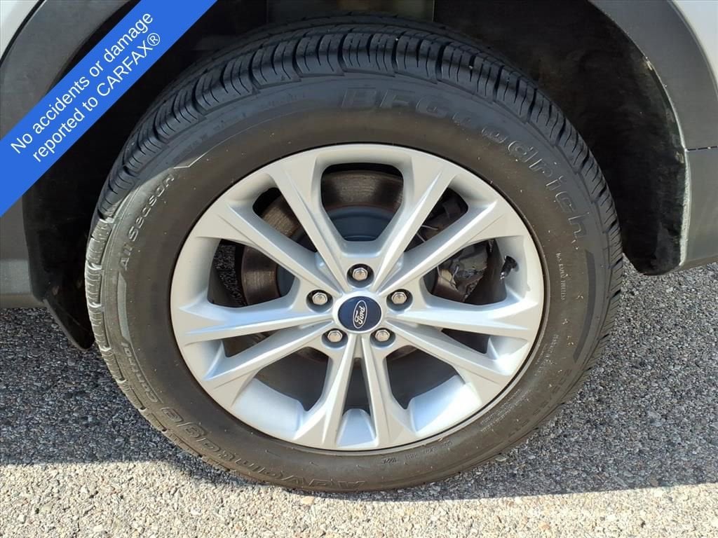 Thumbnail: 2019 Ford Escape - 10