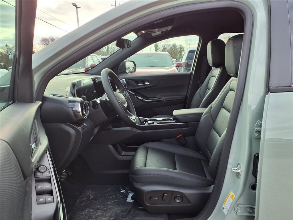 Thumbnail: 2026 Chevrolet Equinox - 14