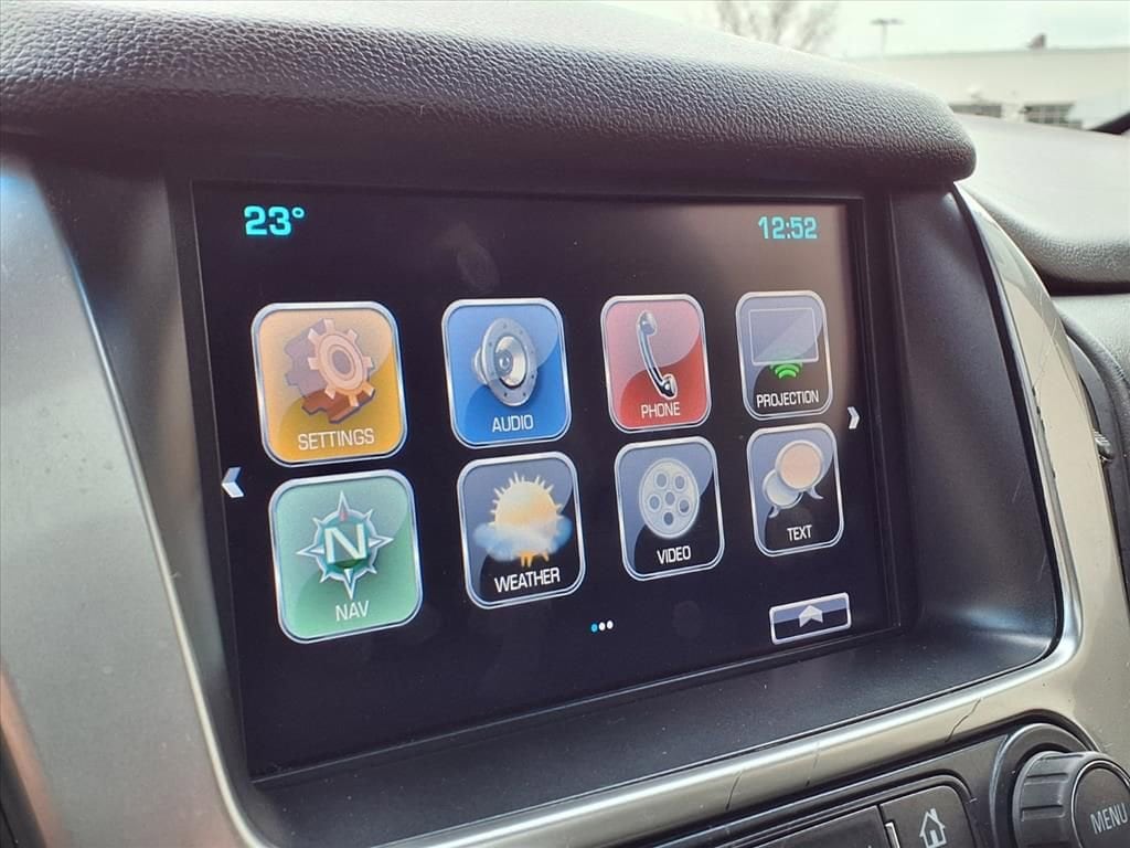 Thumbnail: 2017 Chevrolet Suburban - 23