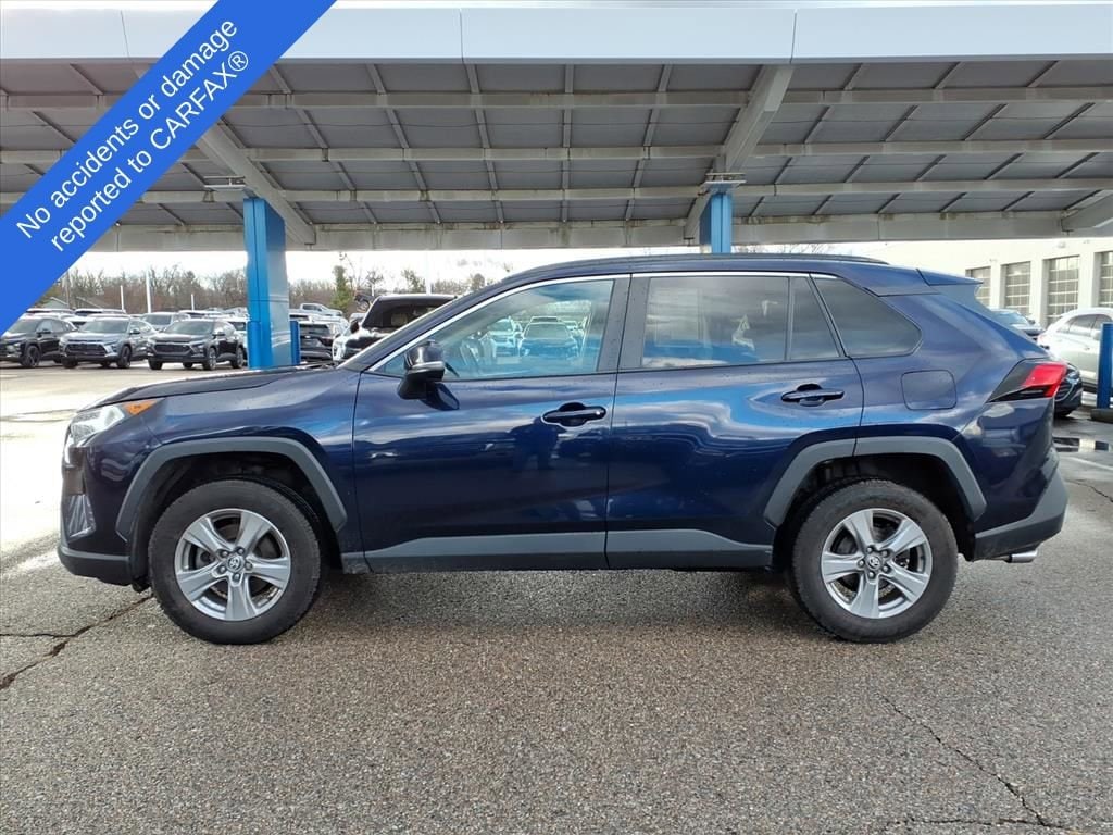 Thumbnail: 2019 Toyota RAV4 - 9