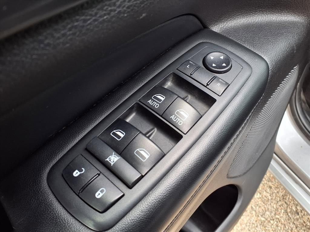 Thumbnail: 2020 Jeep Grand Cherokee - 15