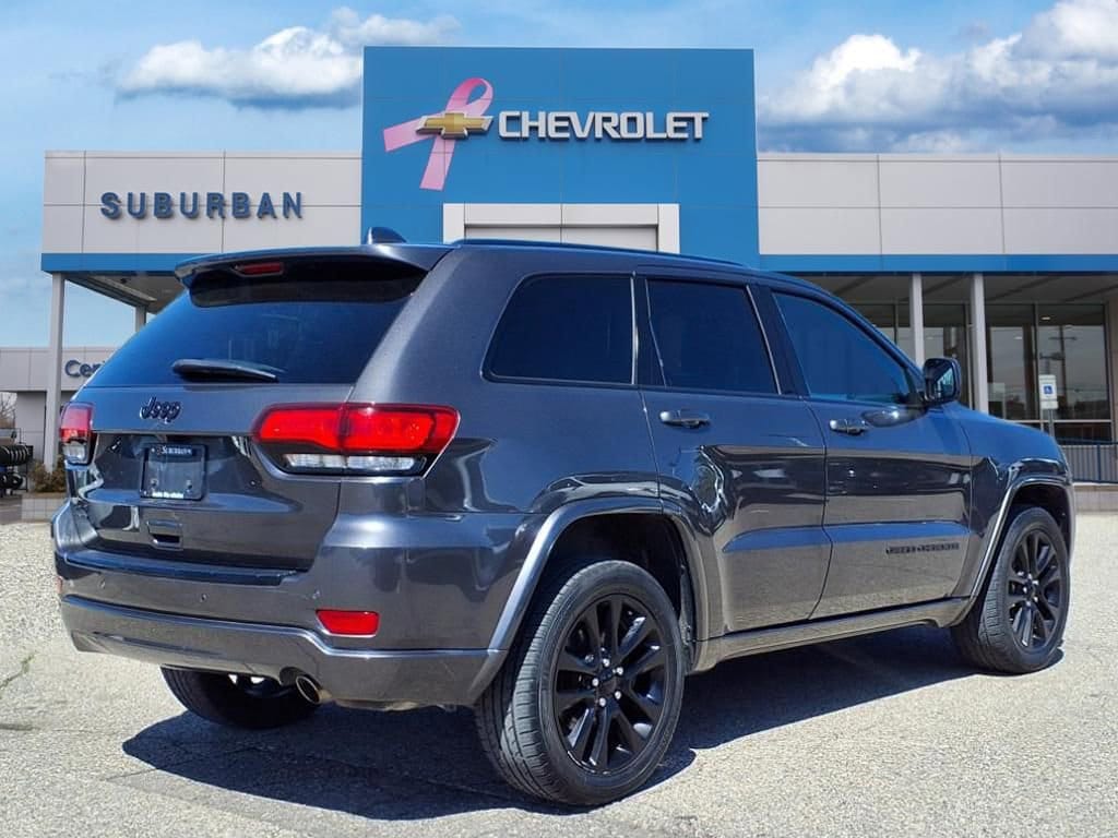 Thumbnail: 2018 Jeep Grand Cherokee - 4
