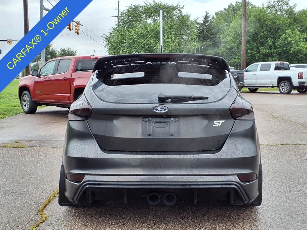 Thumbnail: 2015 Ford Focus - 7