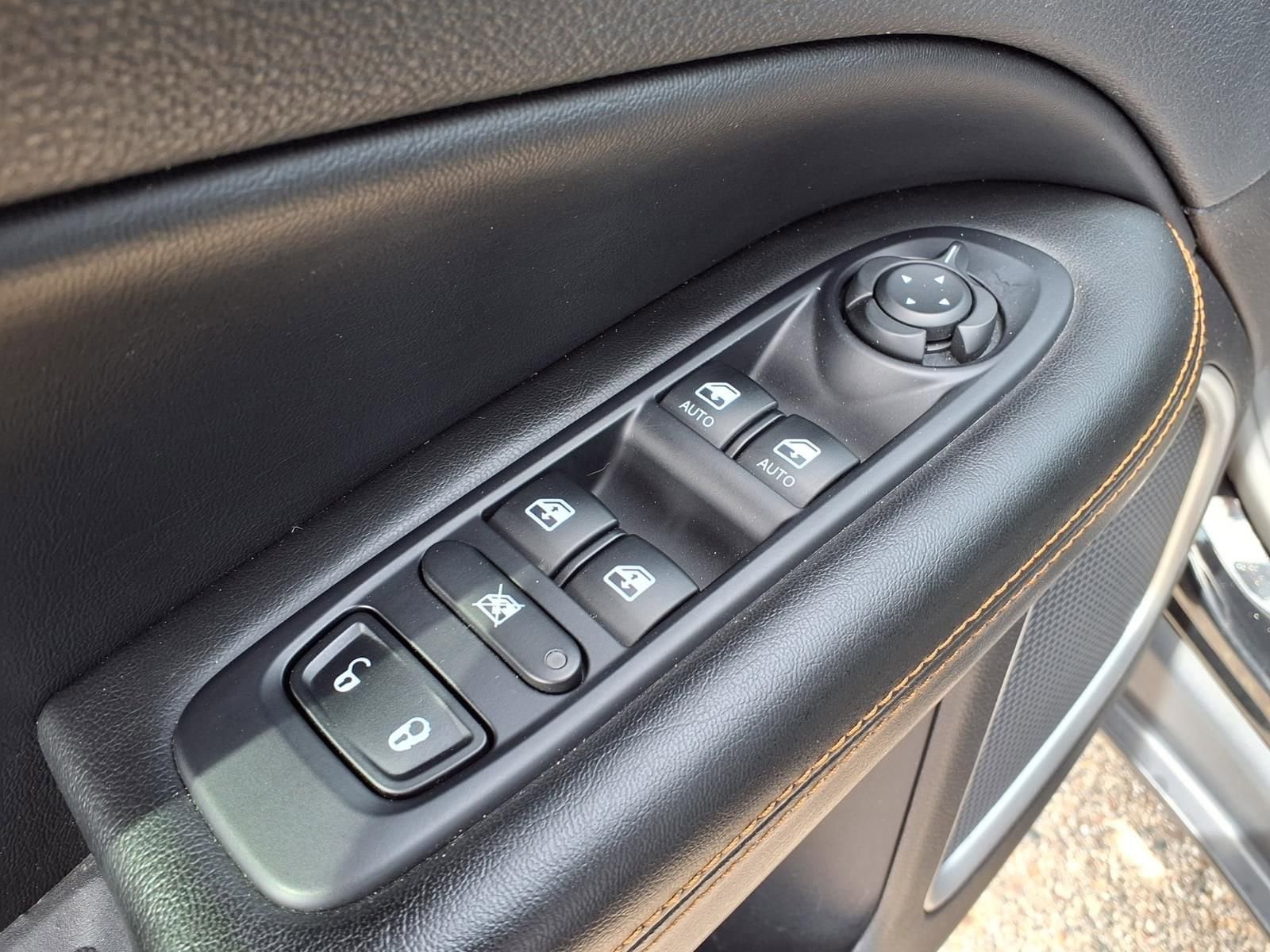 Thumbnail: 2018 Jeep Compass - 16