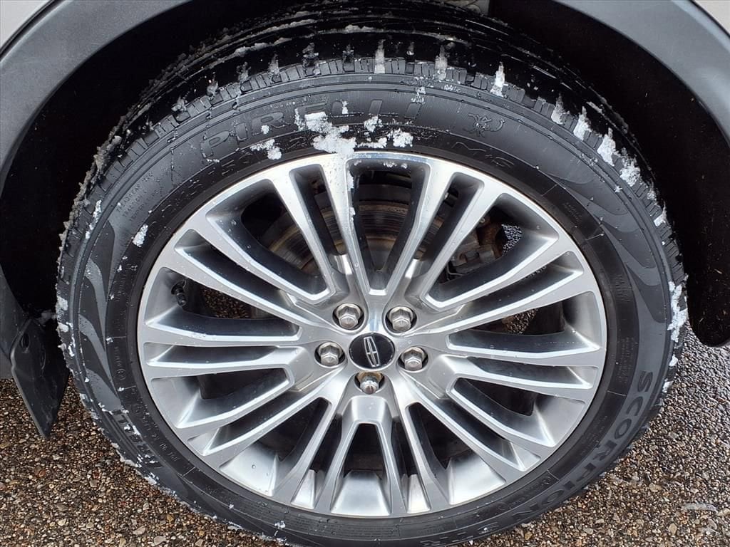 Thumbnail: 2017 Lincoln MKX - 8