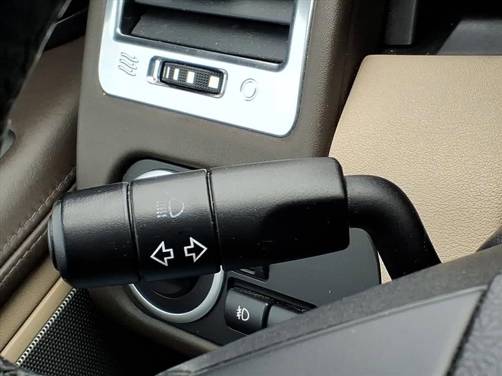 Thumbnail: 2011 Land Rover Range Rover Sport - 21