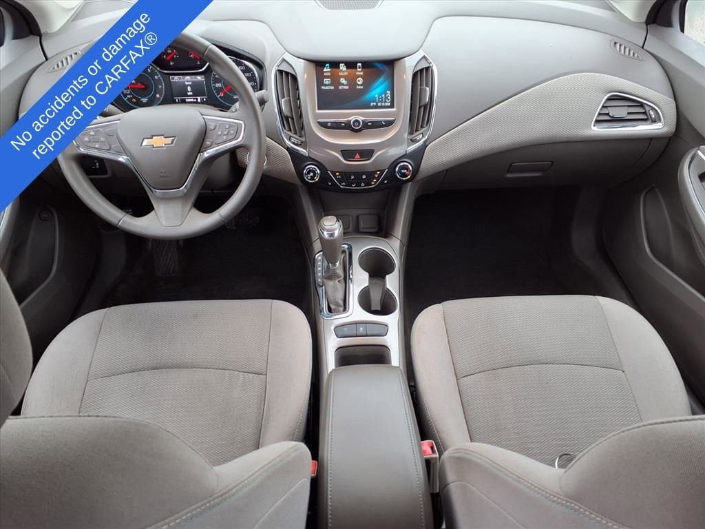 Thumbnail: 2016 Chevrolet Cruze - 13