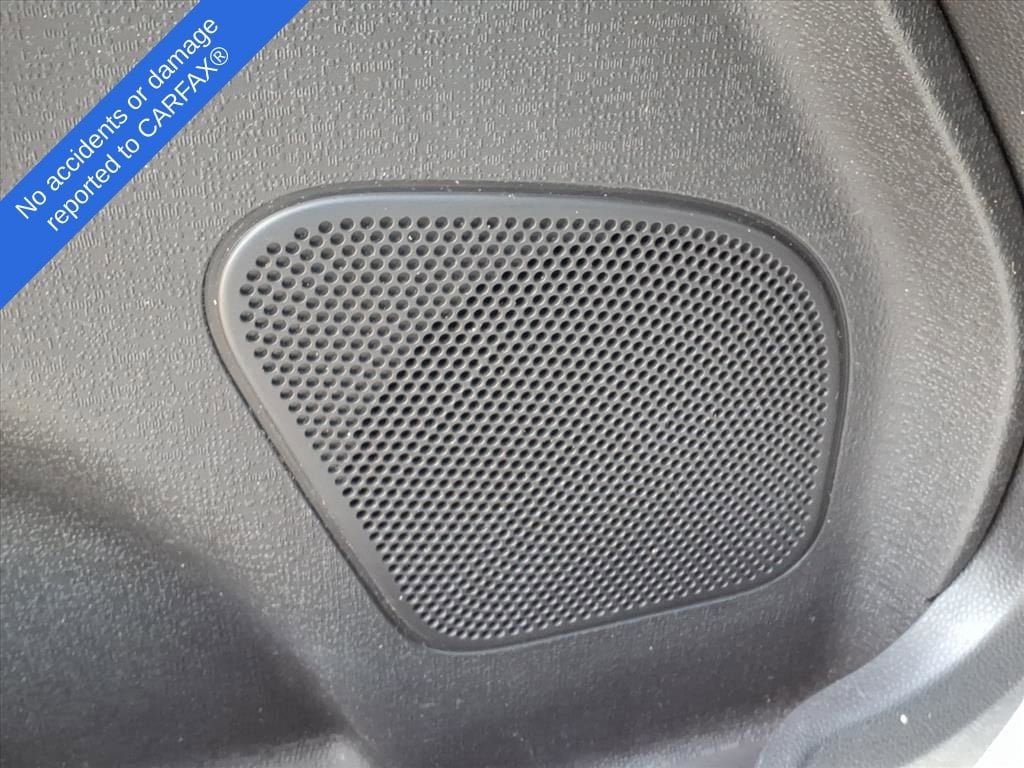 Thumbnail: 2011 Ford Fiesta - 16