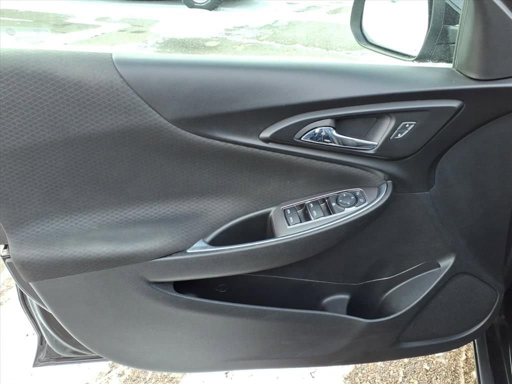 Thumbnail: 2021 Chevrolet Malibu - 12