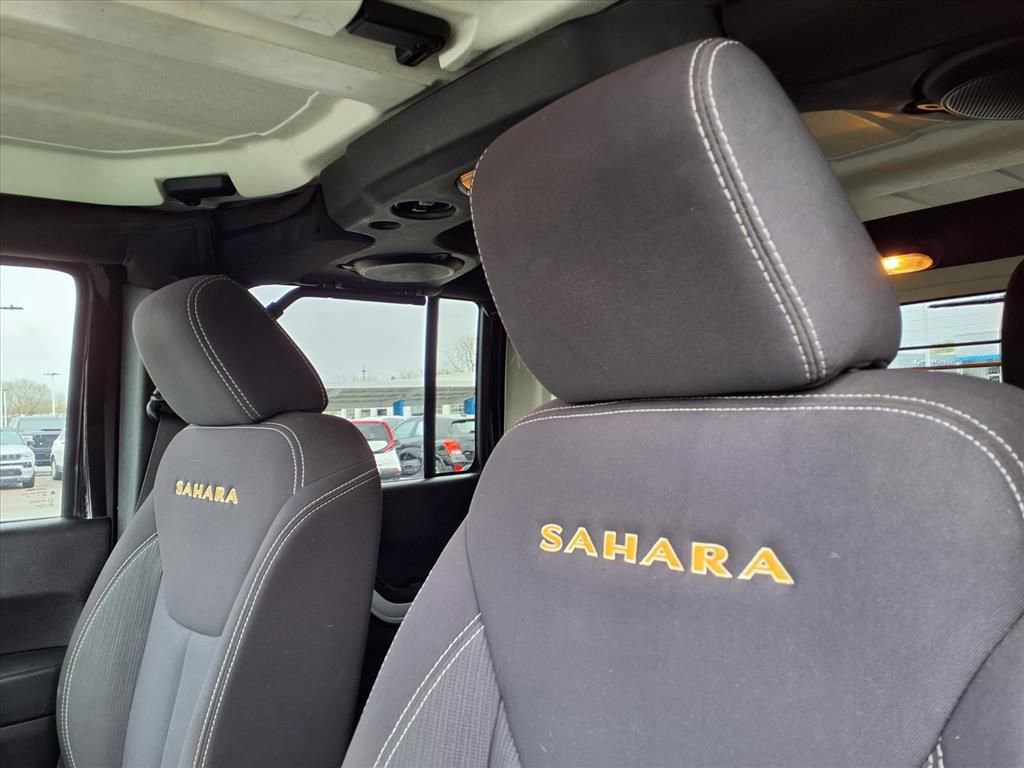 Thumbnail: 2013 Jeep Wrangler - 16