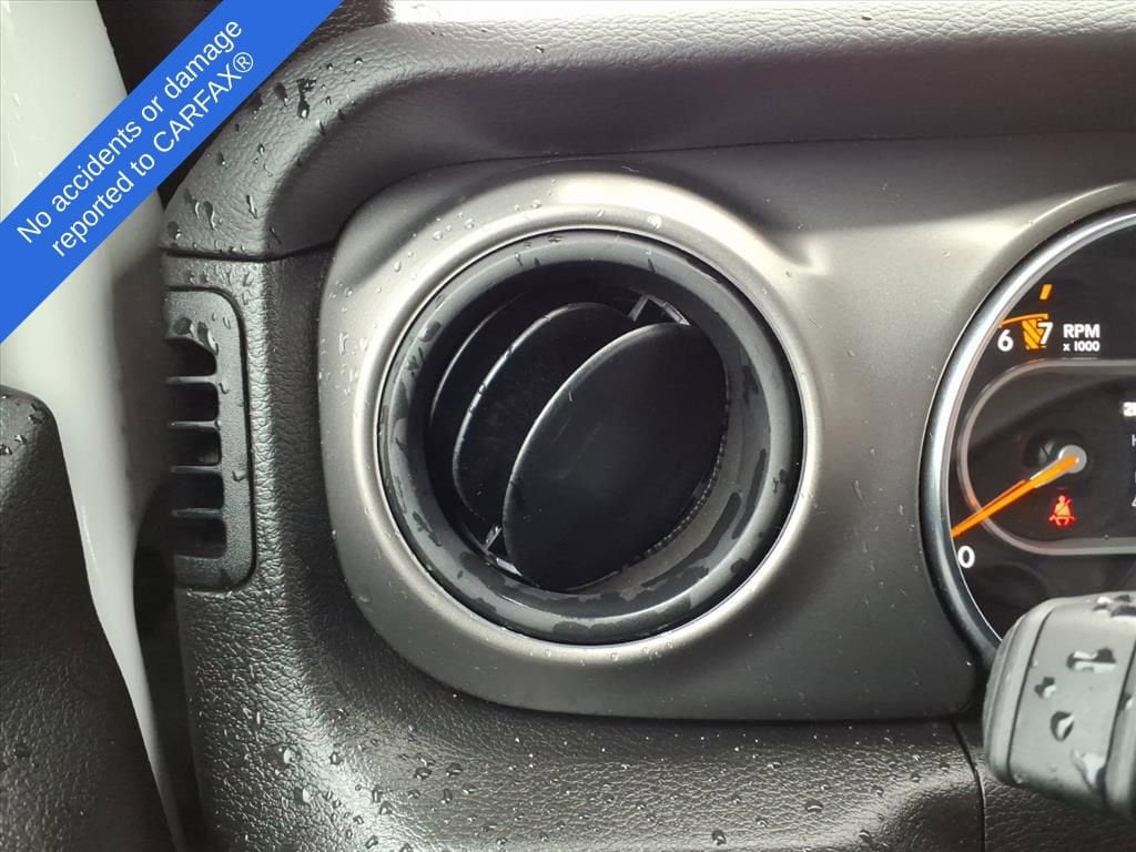 Thumbnail: 2022 Jeep Wrangler - 27