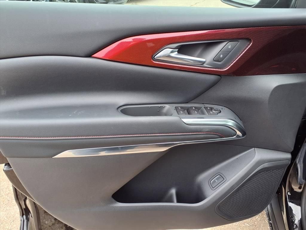 Thumbnail: 2026 Chevrolet Traverse - 12