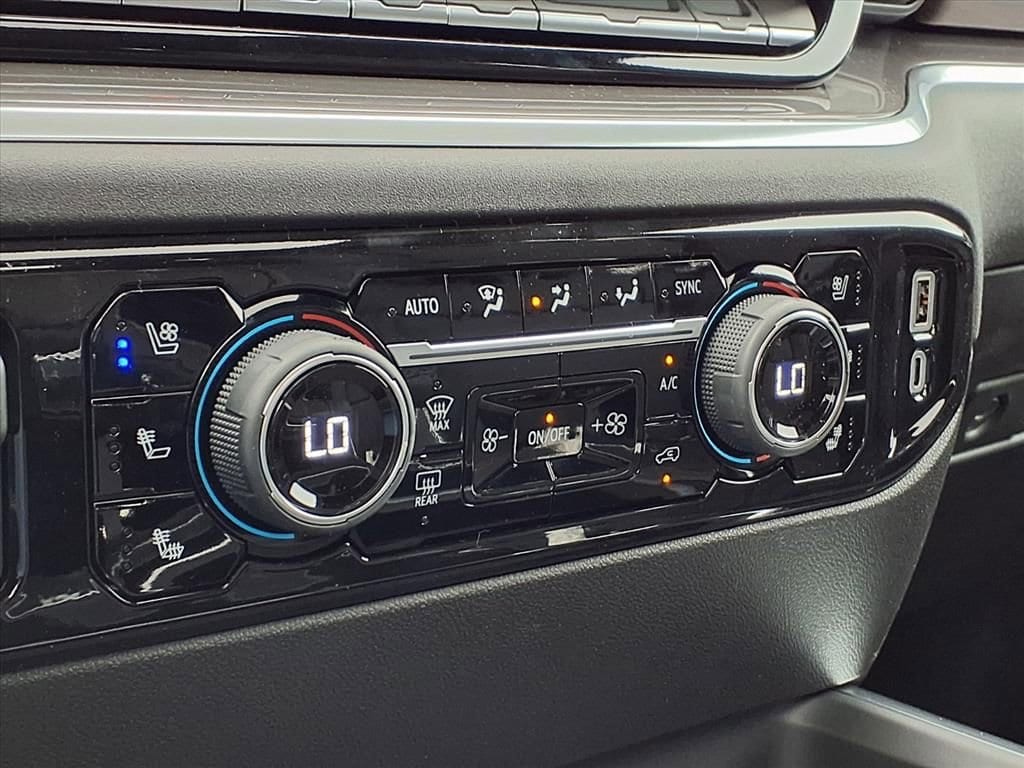 Thumbnail: 2026 Chevrolet Silverado 2500 - 20