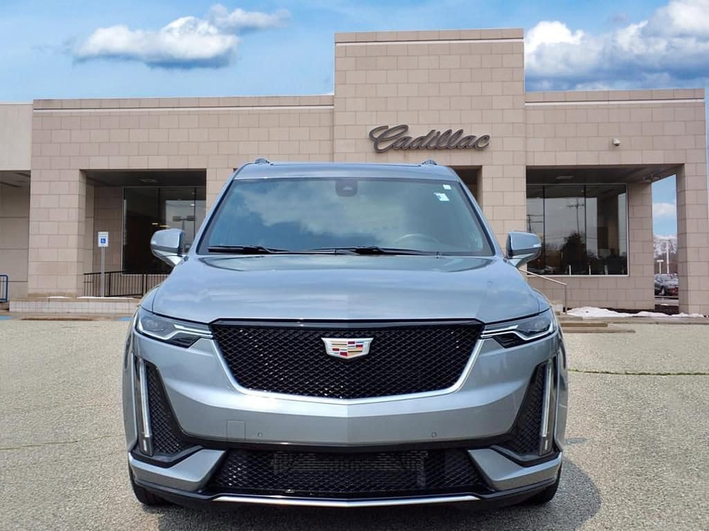 Thumbnail: 2023 Cadillac XT6 - 2
