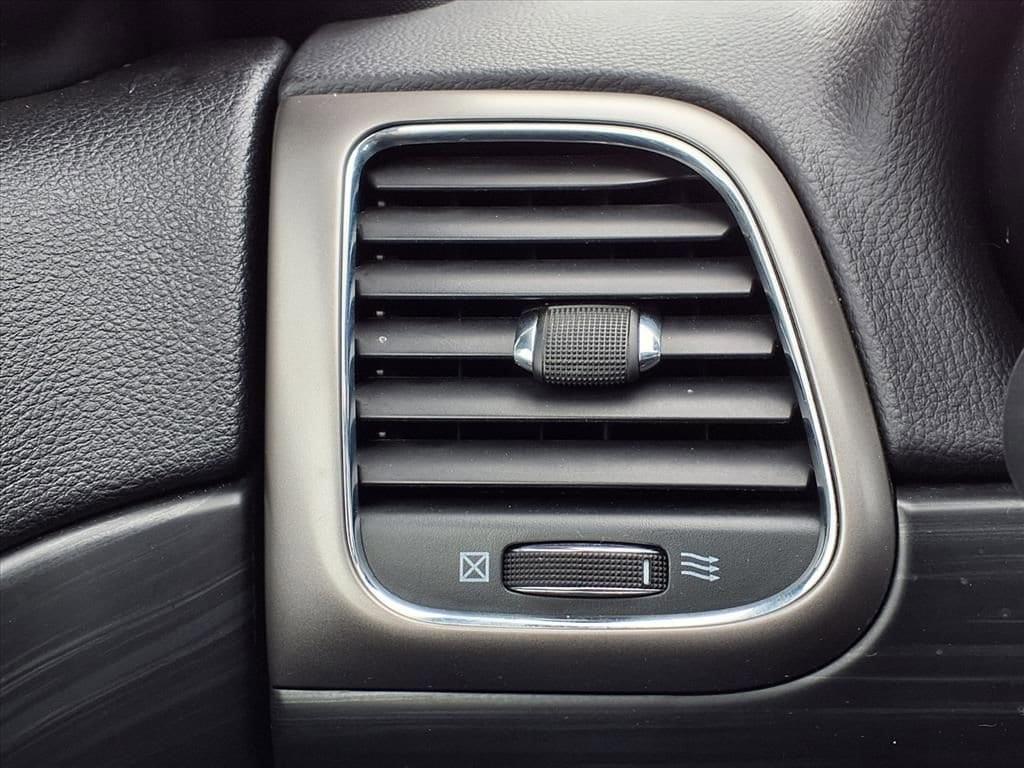 Thumbnail: 2020 Jeep Grand Cherokee - 28