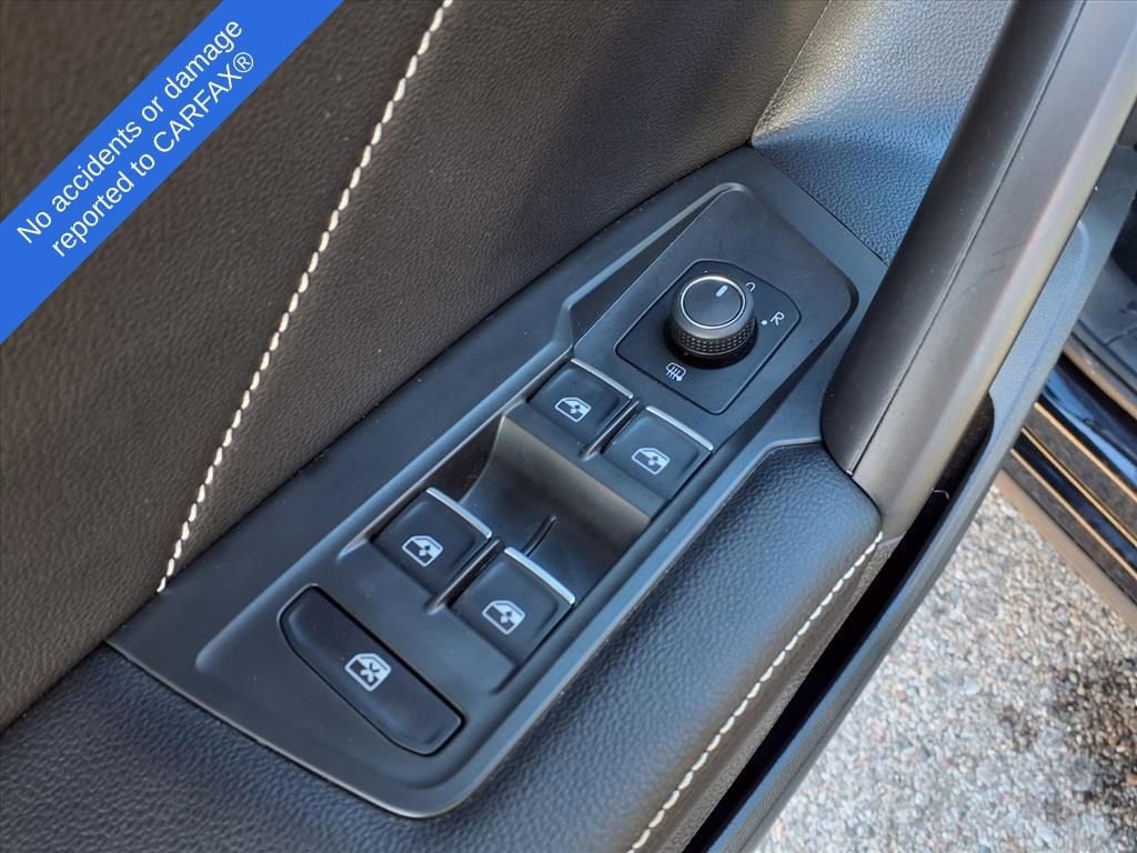 Thumbnail: 2022 Volkswagen Tiguan - 15