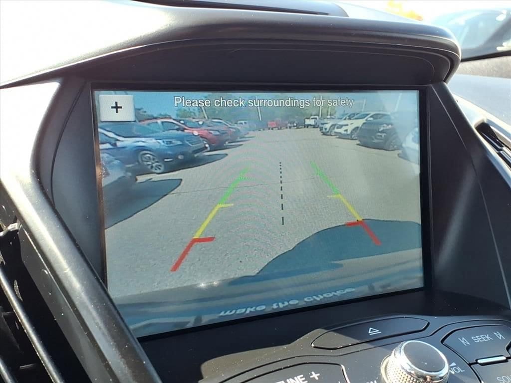 Thumbnail: 2016 Ford Escape - 20