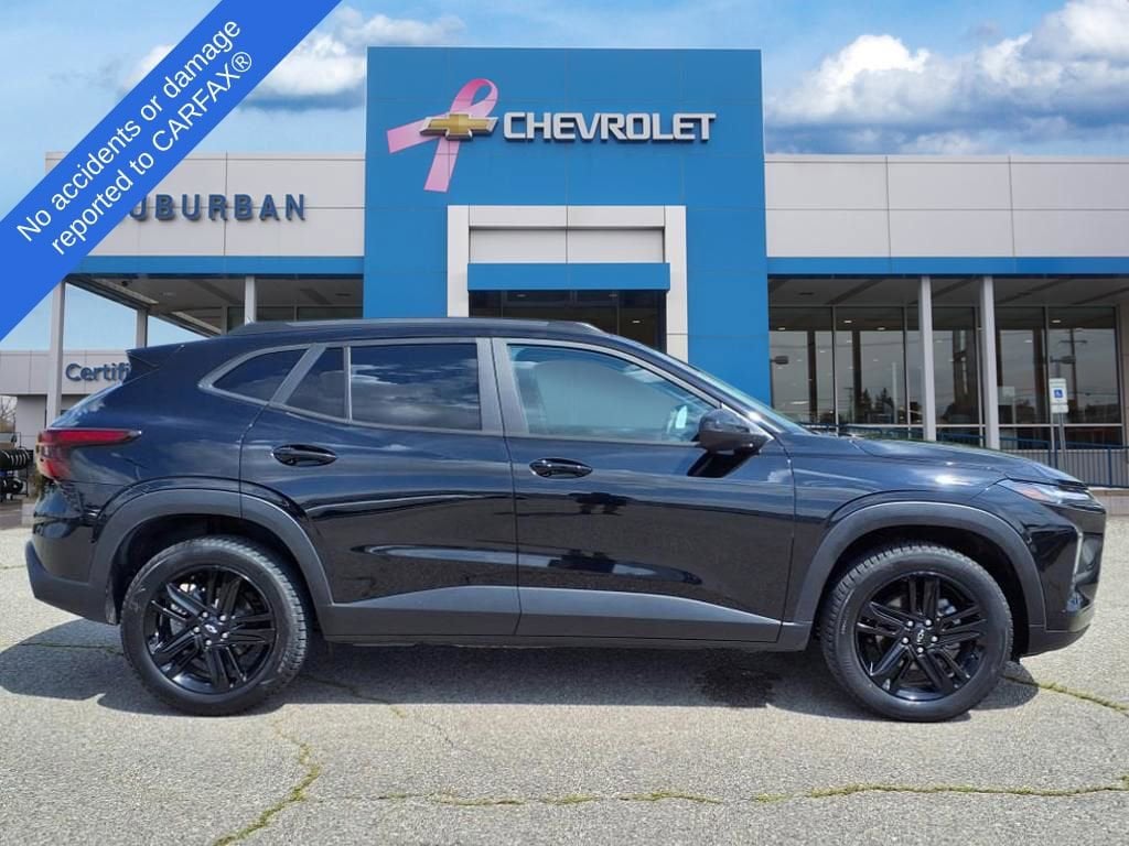 Thumbnail: 2024 Chevrolet Trax - 4
