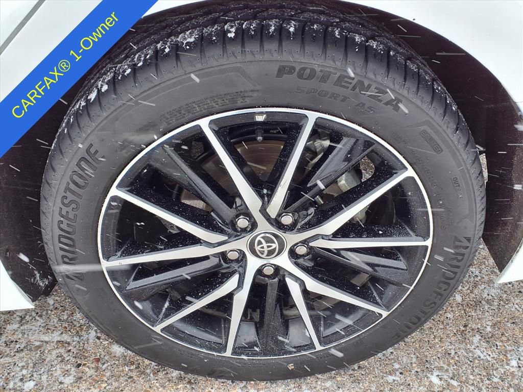 Thumbnail: 2023 Toyota Camry - 9