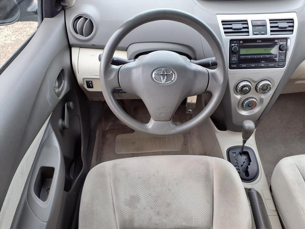 Thumbnail: 2009 Toyota Yaris - 12