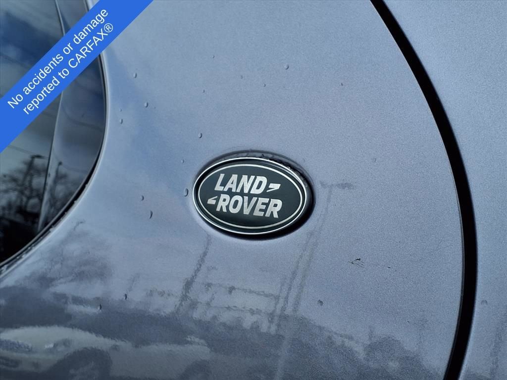 Thumbnail: 2024 Land Rover Discovery - 12