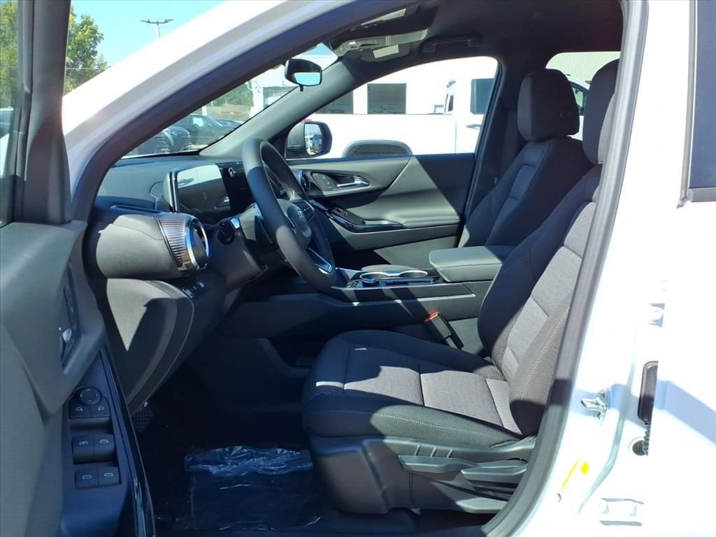 Thumbnail: 2026 Chevrolet Equinox - 13