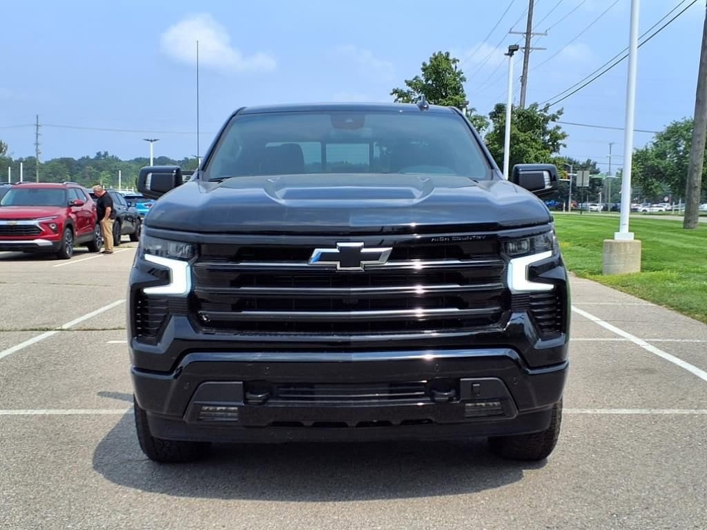 Thumbnail: 2025 Chevrolet Silverado 1500 - 2