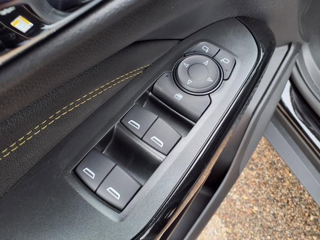 Thumbnail: 2025 Chevrolet Trax - 14