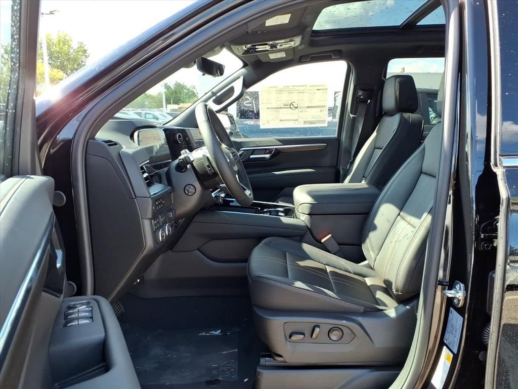 Thumbnail: 2026 Chevrolet Tahoe - 14