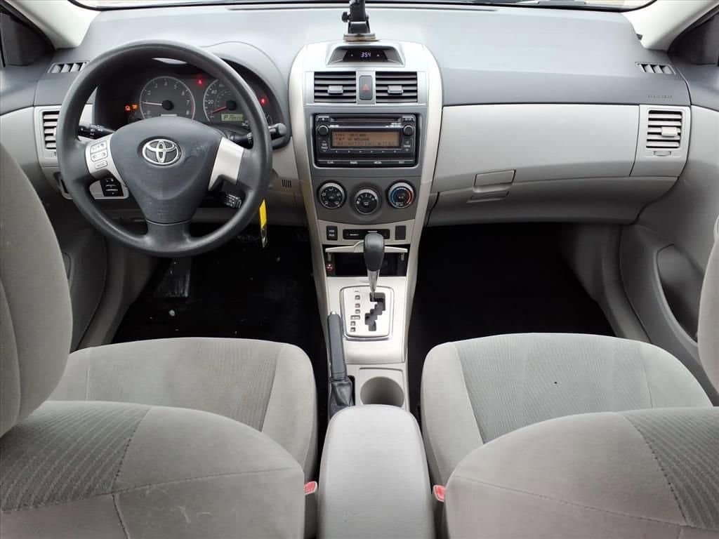 Thumbnail: 2012 Toyota Corolla - 11