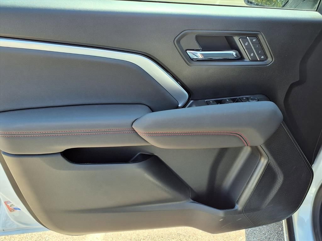 2026 Chevrolet Colorado Z71 - Photo 12
