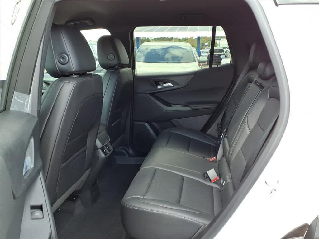 Thumbnail: 2026 Chevrolet Equinox - 9
