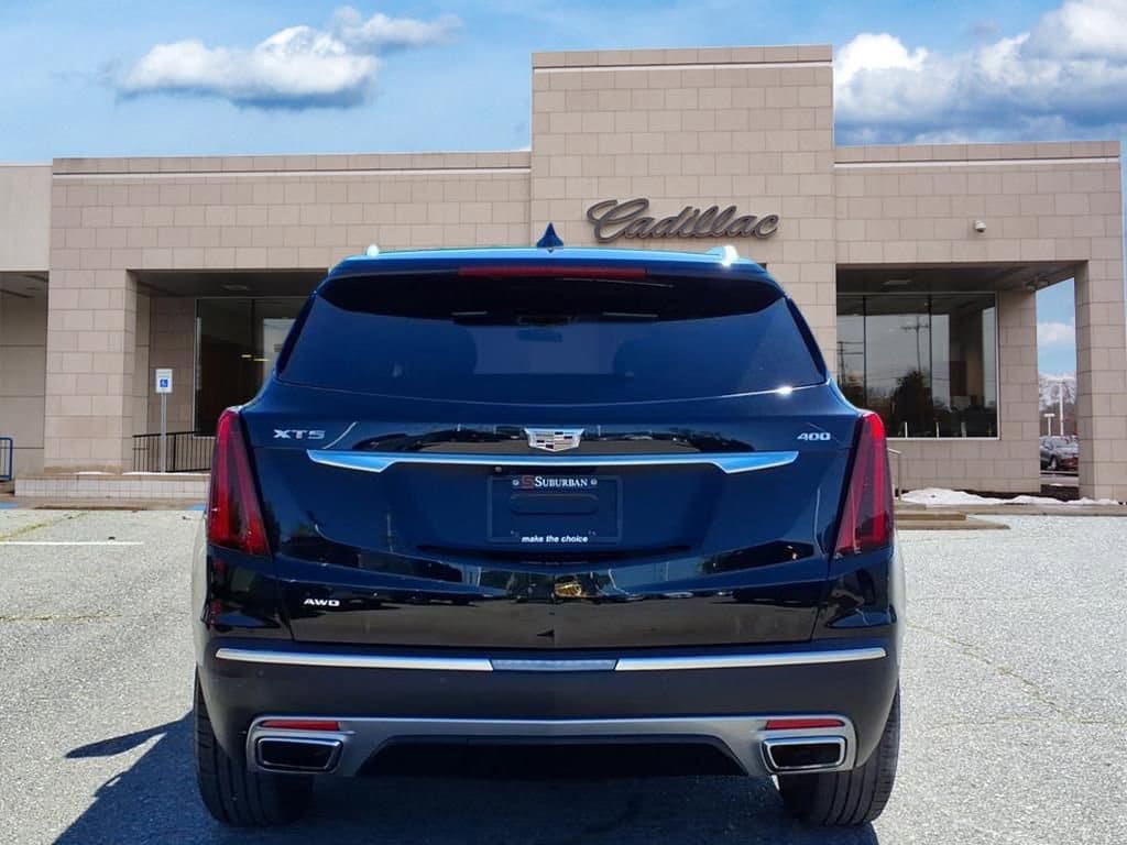 Thumbnail: 2023 Cadillac XT5 - 6