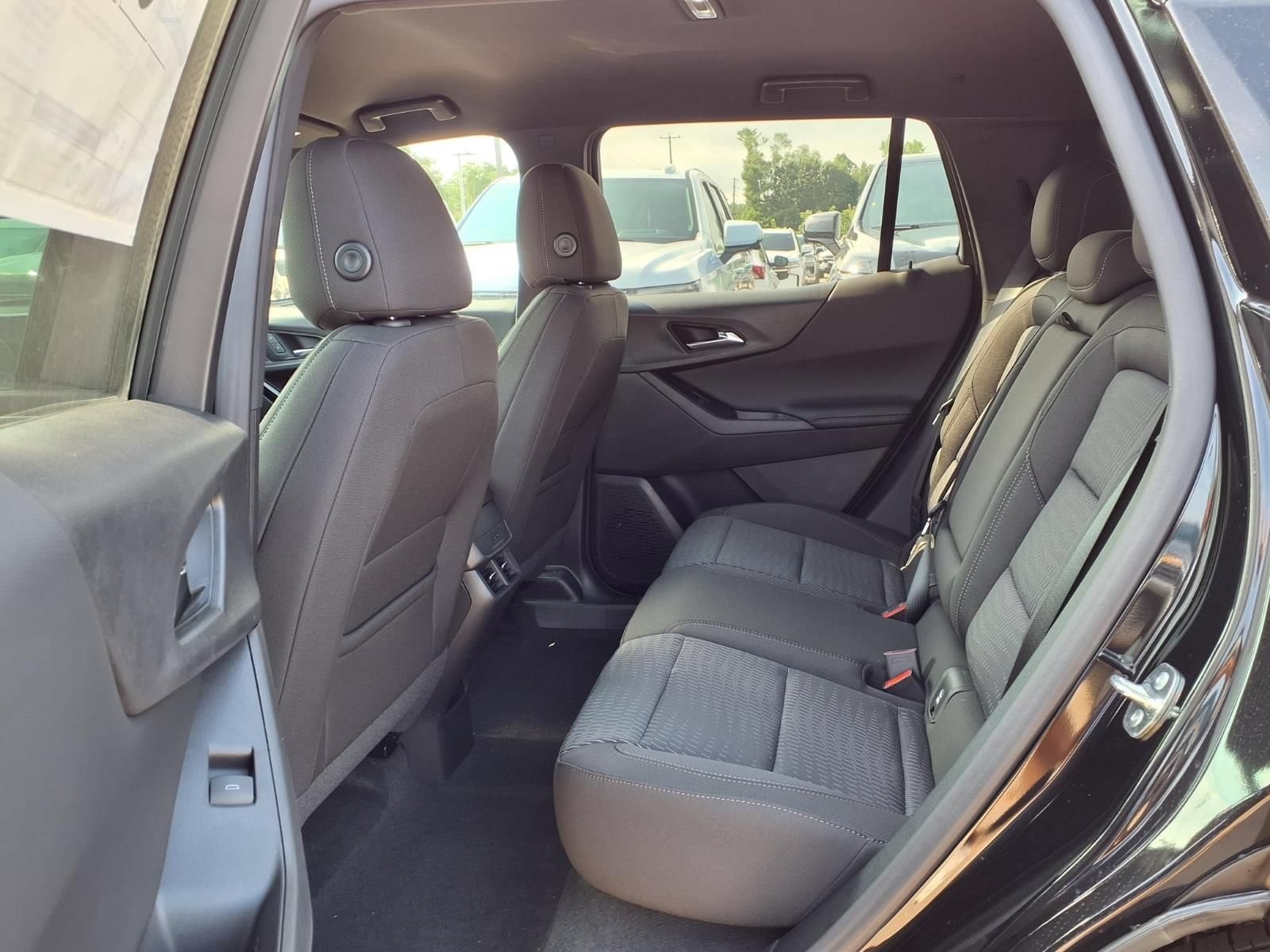 2027 Chevrolet Equinox LT - Photo 9