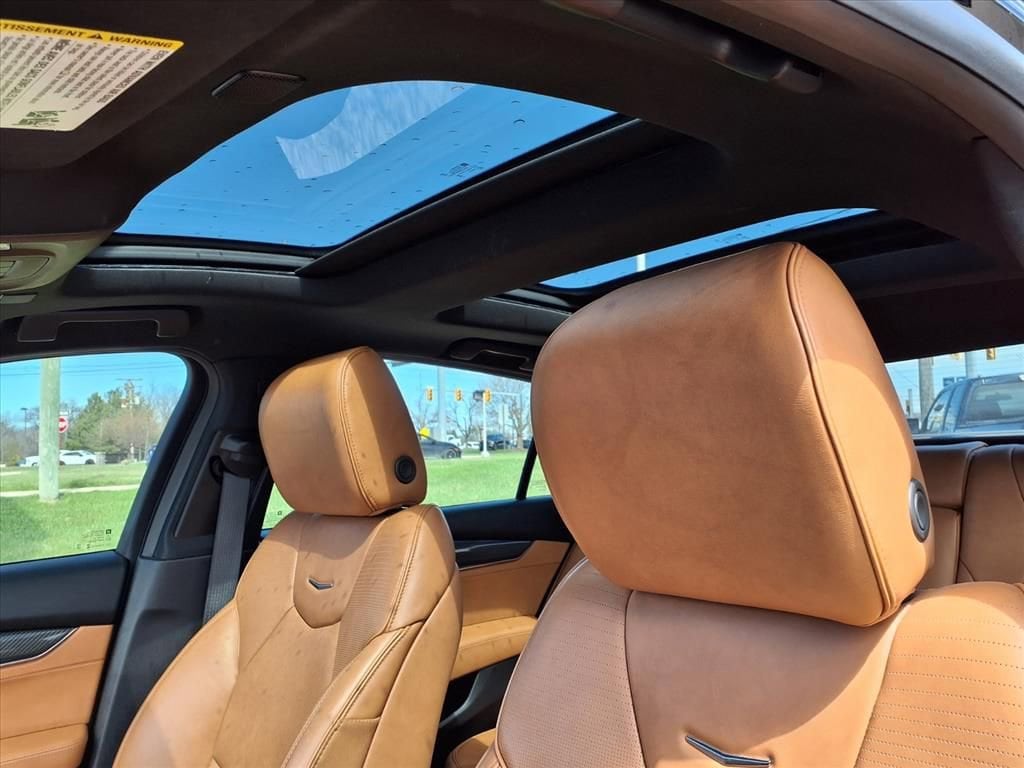 Thumbnail: 2024 Cadillac CT5 - 17