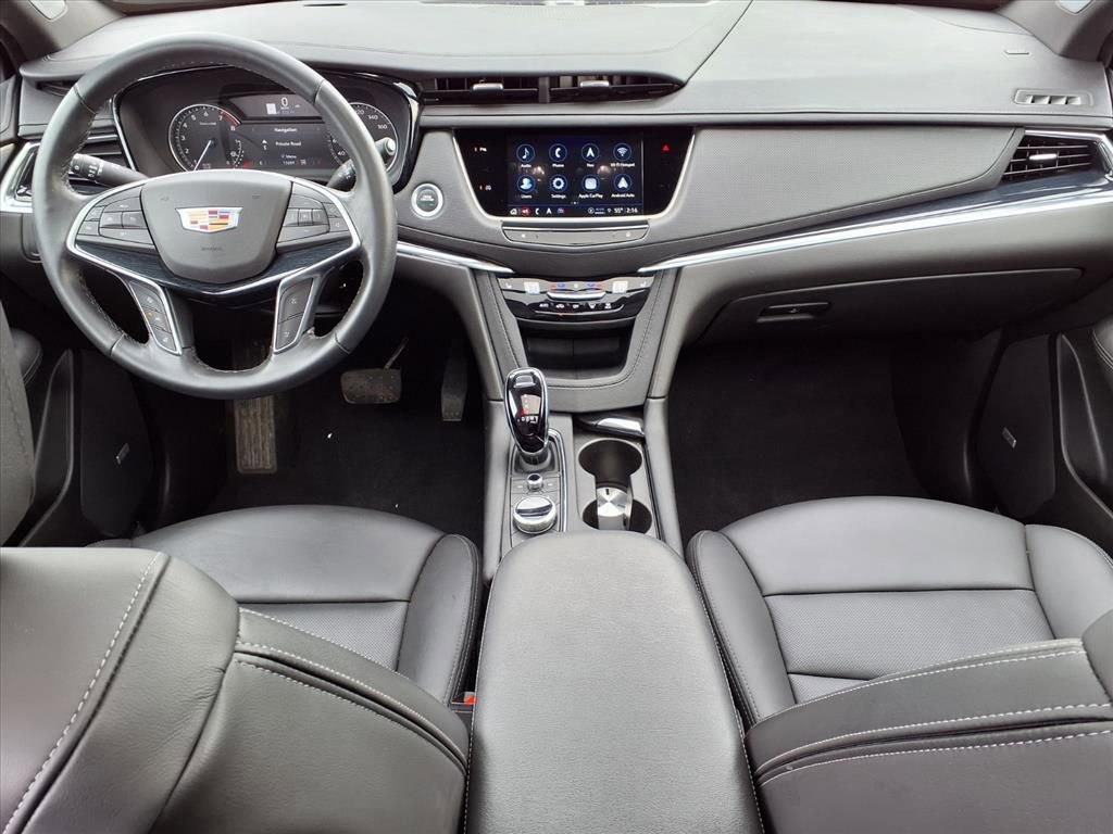 Thumbnail: 2024 Cadillac XT5 - 12