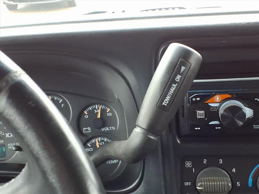 Thumbnail: 2001 Chevrolet Silverado 1500 - 18