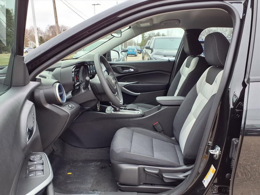 Thumbnail: 2026 Chevrolet Trax - 12