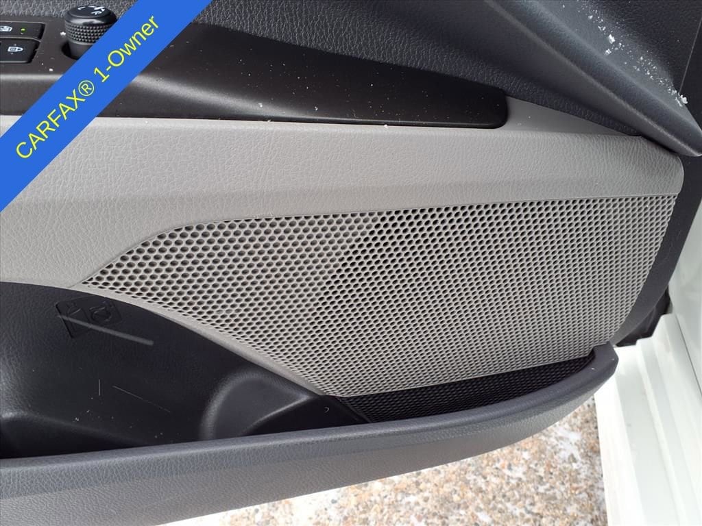 Thumbnail: 2023 Toyota Camry - 16