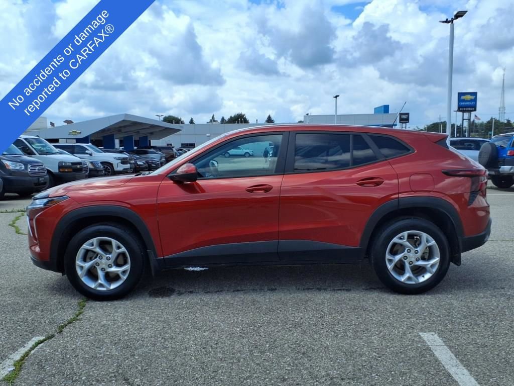 Thumbnail: 2024 Chevrolet Trax - 9