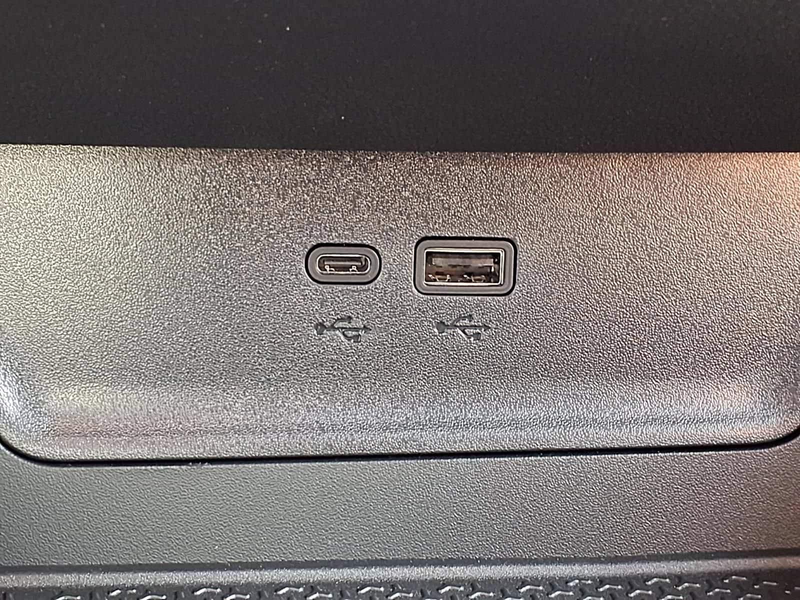 2027 Chevrolet Equinox RS - Photo 21