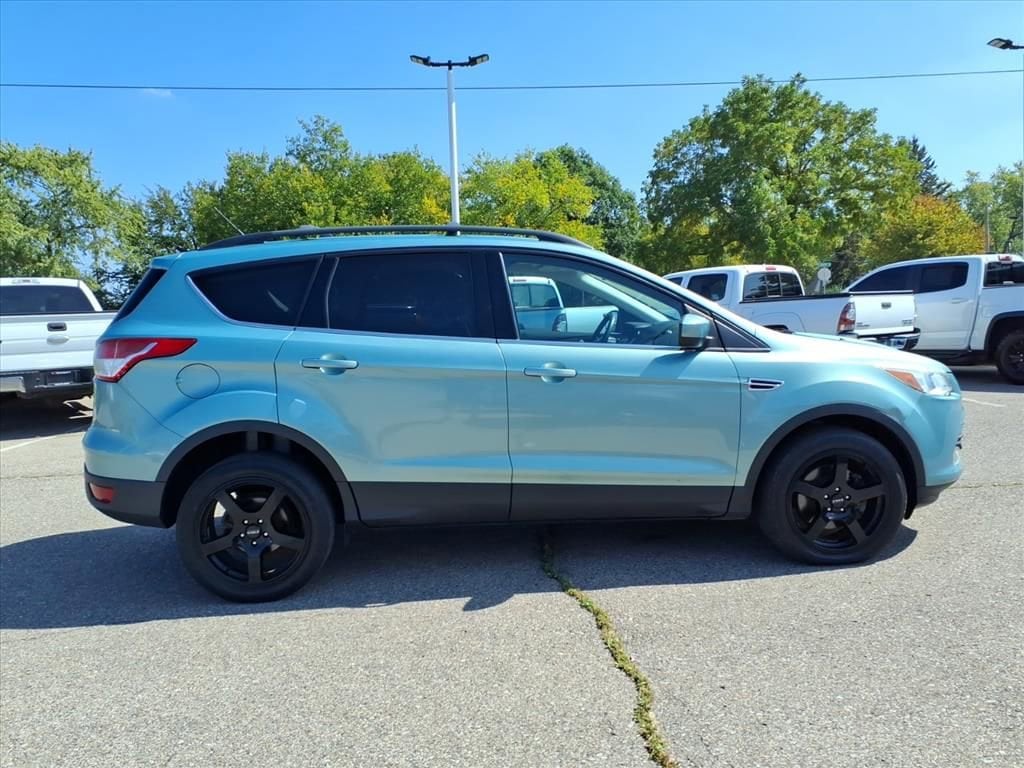 Thumbnail: 2013 Ford Escape - 4