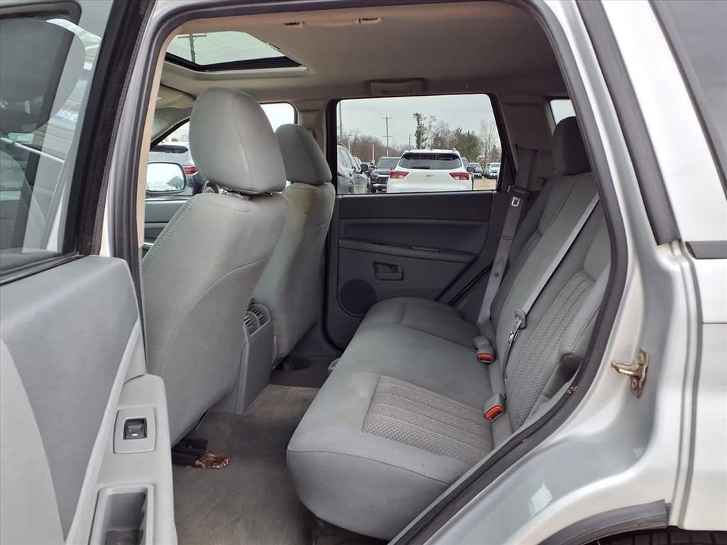 Thumbnail: 2006 Jeep Grand Cherokee - 11