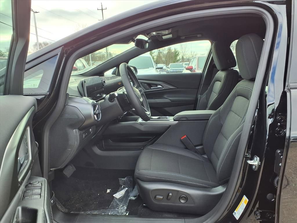 Thumbnail: 2026 Chevrolet Equinox - 14