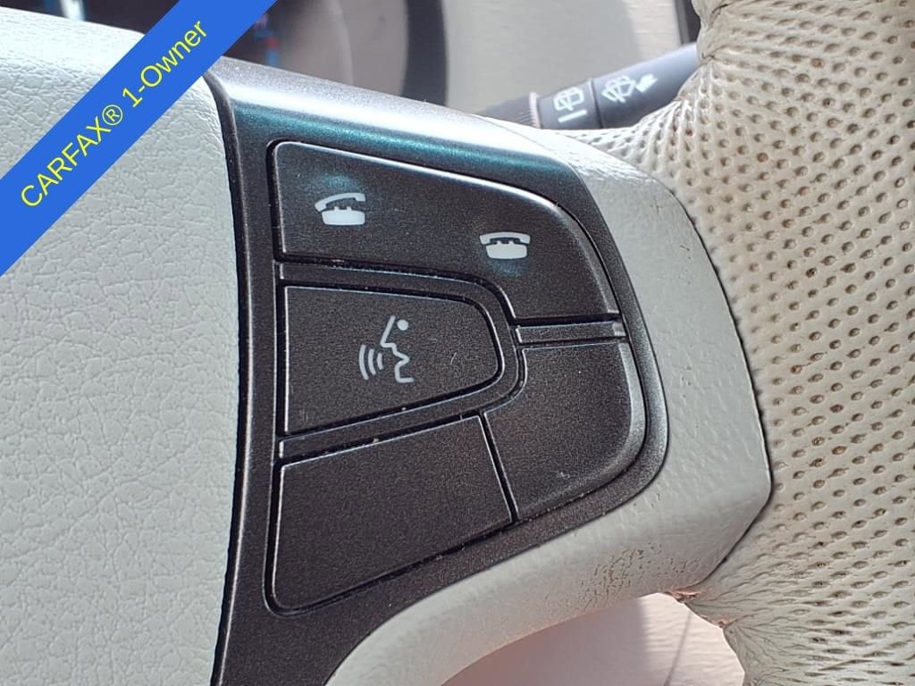 2011 Toyota Sienna XLE 31